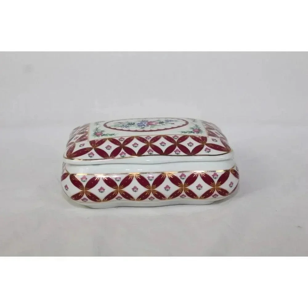 porcelain trinket box with lid 6in long 5in wide